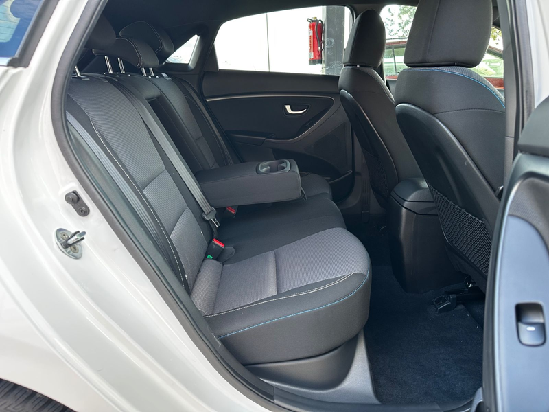 Hyundai i30 blue Passion Plus "KAMERA"NAVI"SHZ"LHZ" — photo 23