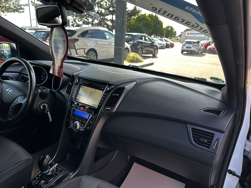 Hyundai i30 blue Passion Plus "KAMERA"NAVI"SHZ"LHZ" — photo 21