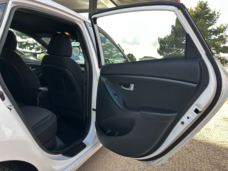 Hyundai i30 blue Passion Plus "KAMERA"NAVI"SHZ"LHZ" — photo 22