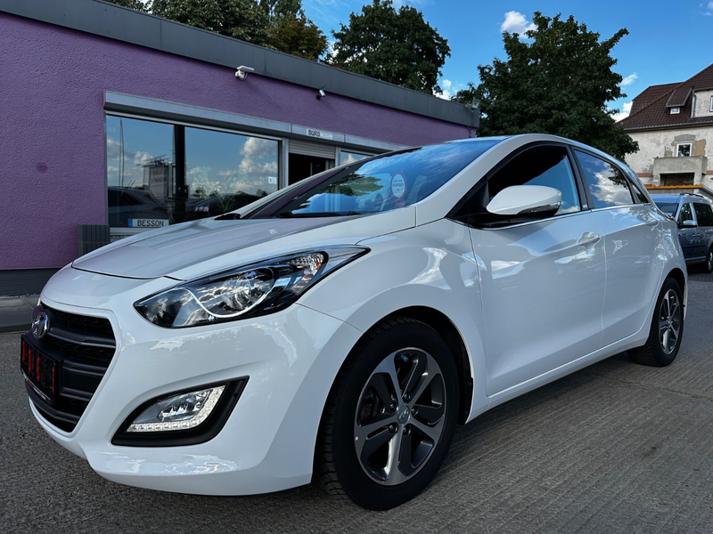 Hyundai i30 blue Passion Plus "KAMERA"NAVI"SHZ"LHZ"