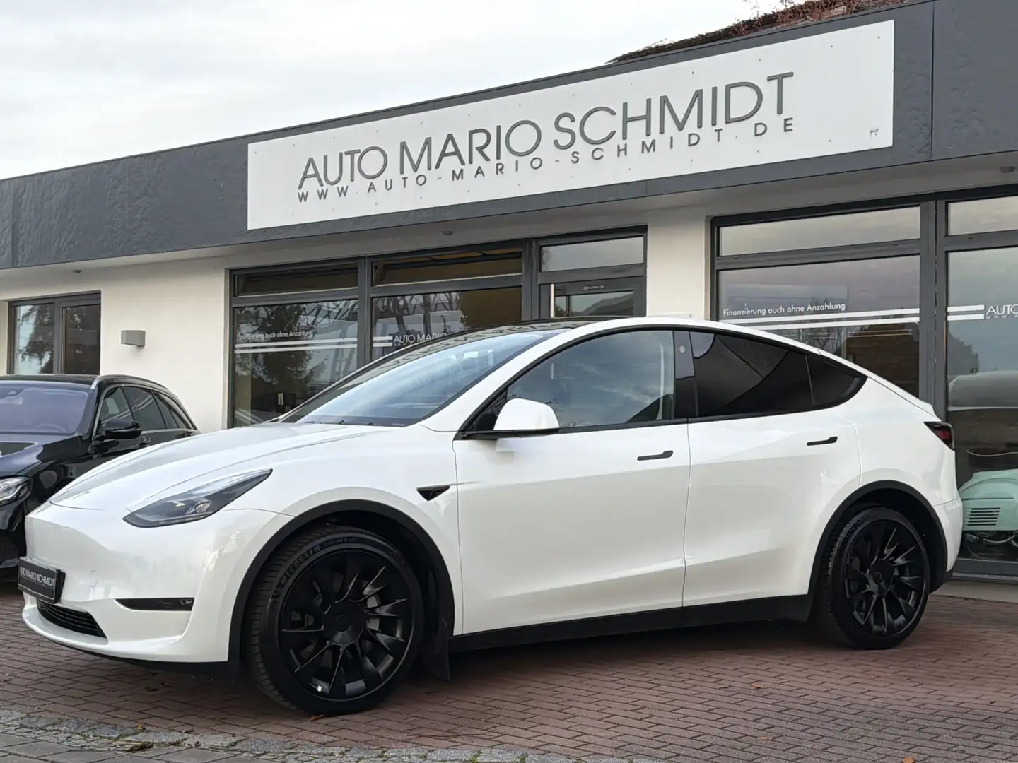 Tesla Model Y Long Range Dual AWD *20 Zoll*Autopilot Weiß - 2