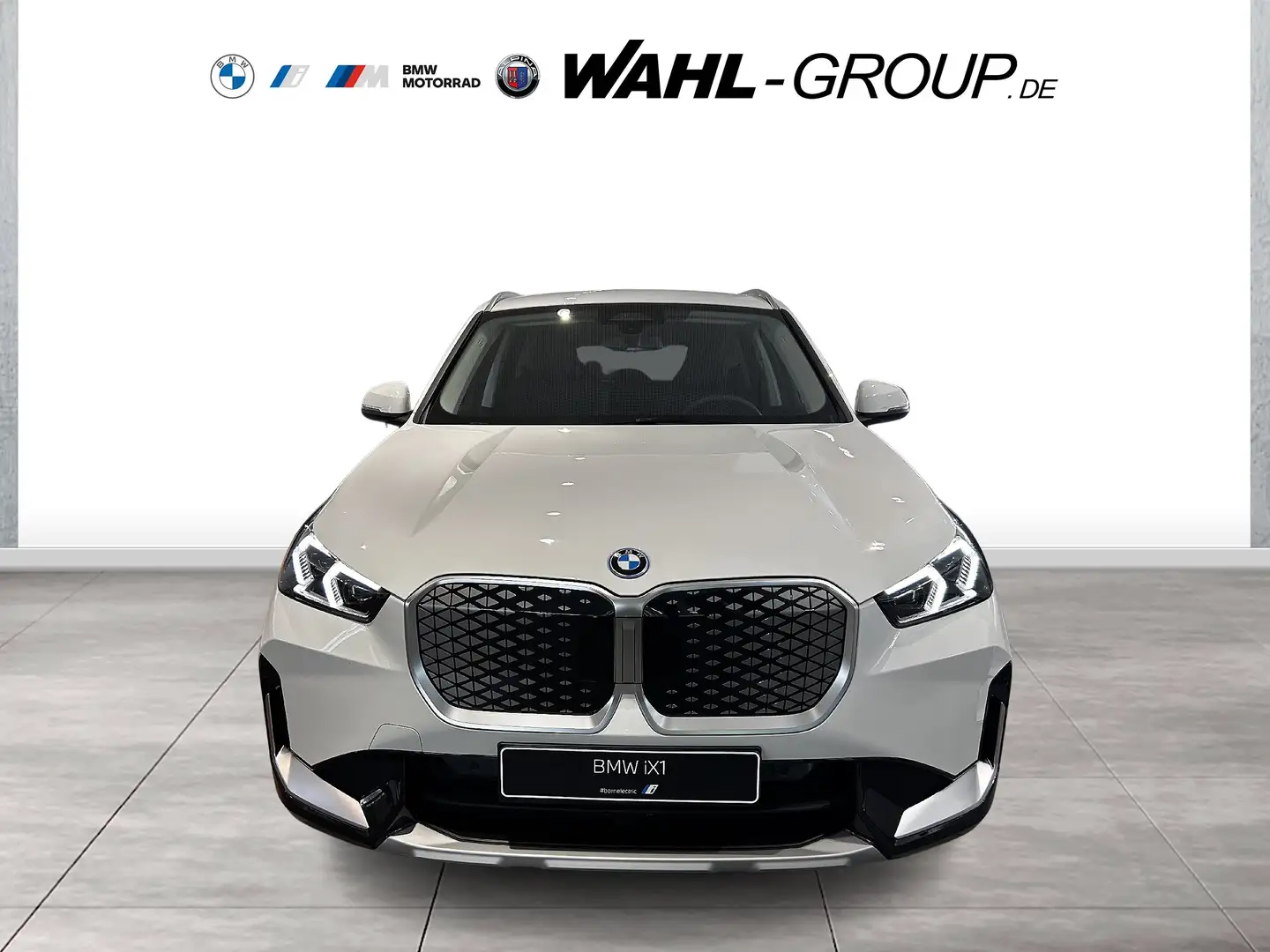BMW iX1 xDrive30  xLine AHK Adapt LED Sport Premium White - 2