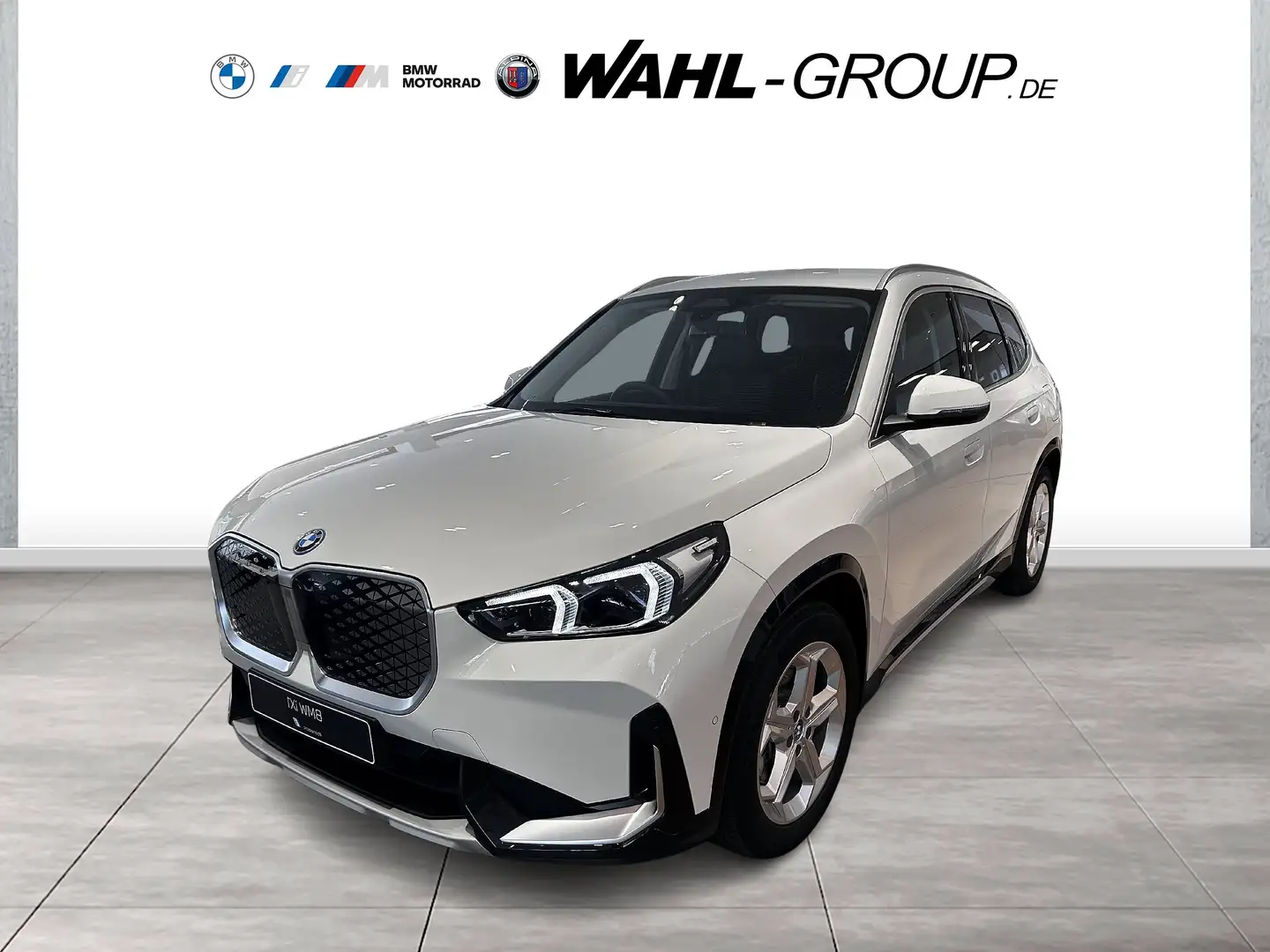 BMW iX1 xDrive30  xLine AHK Adapt LED Sport Premium White - 1