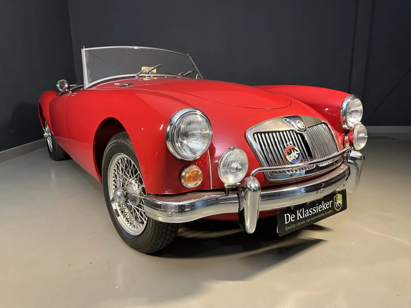 MG MGA uit 1960 Cabriolet Červená - 1
