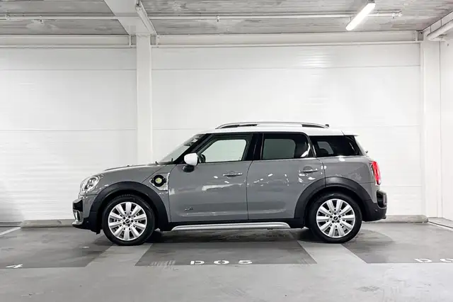MINI Countryman view 2
