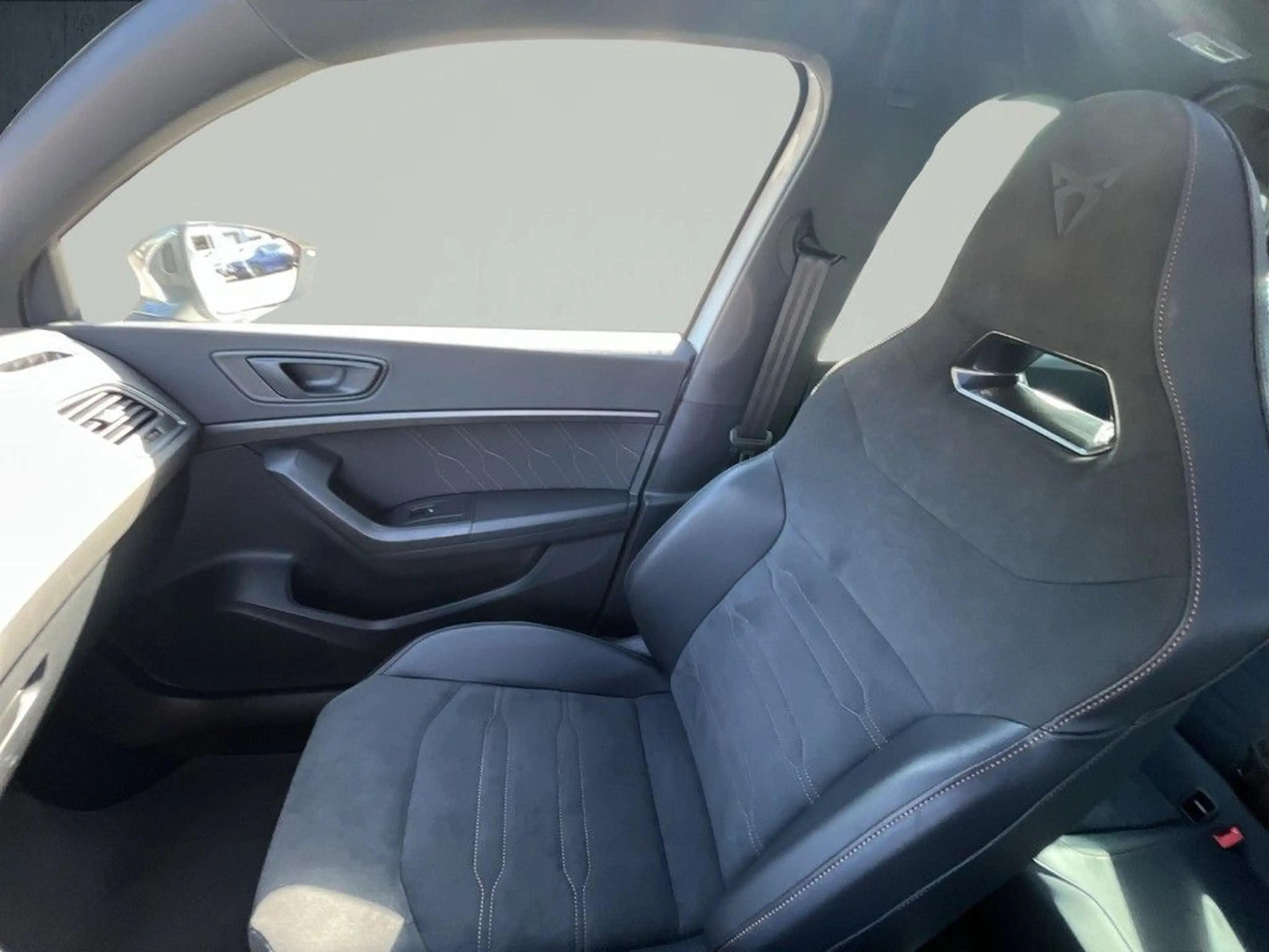 CUPRA Ateca 1.5 TSI DSG Navi LED AHK Pano — photo 19