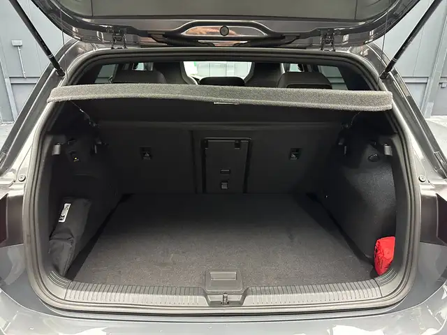 Volkswagen Golf view 30