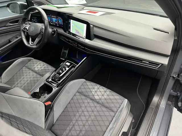 Volkswagen Golf view 11
