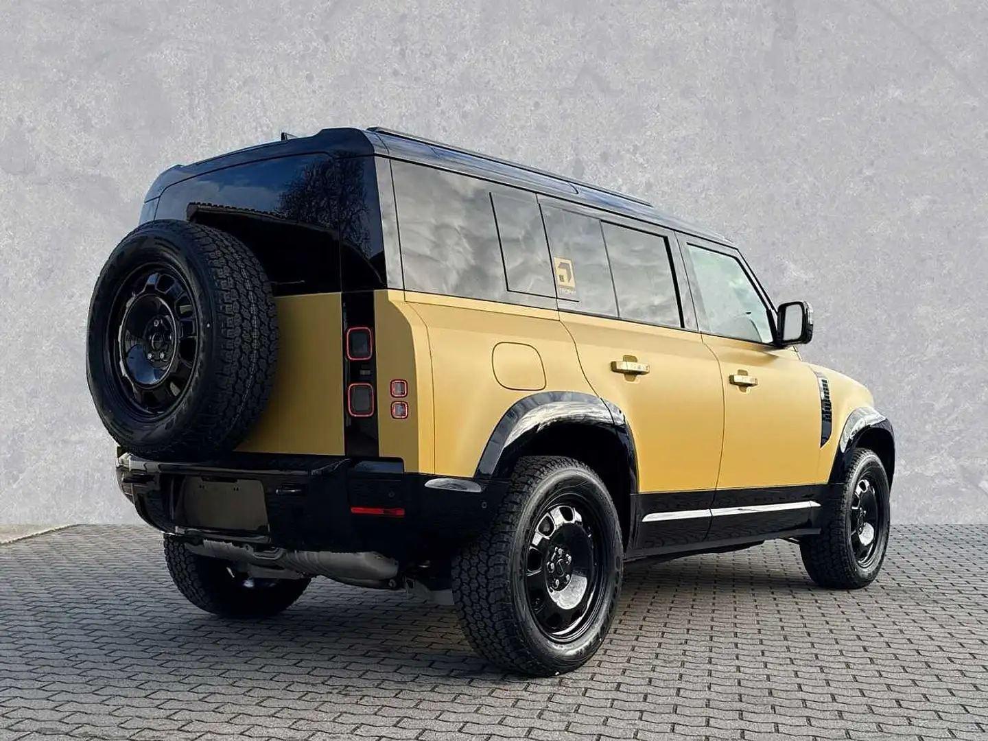 Land Rover Defender 110 D350 Trophy Edition Amarillo - 2