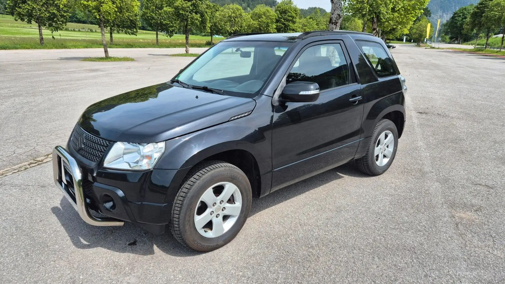 Suzuki Grand Vitara 2.4 VVT Comfort 1. Hand Schwarz - 1