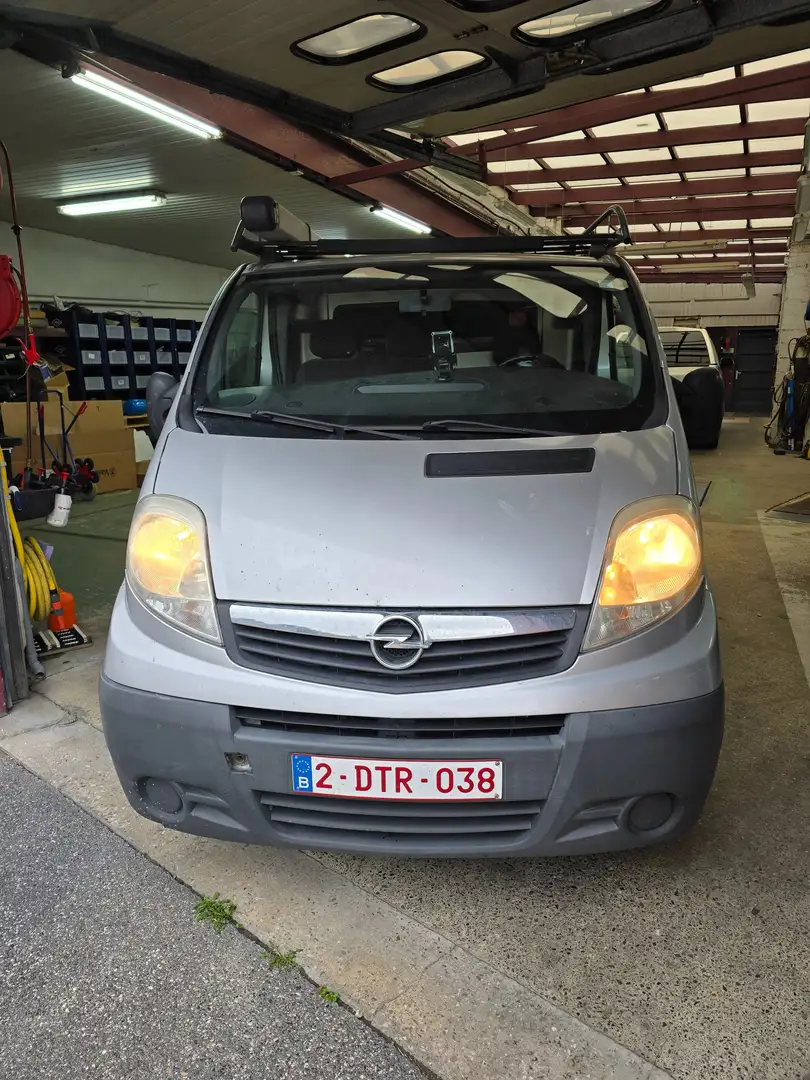 Opel Vivaro 2.0 CDTi L2H1 Szary - 1