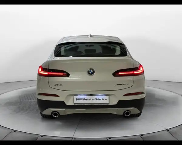 BMW X4 view 7