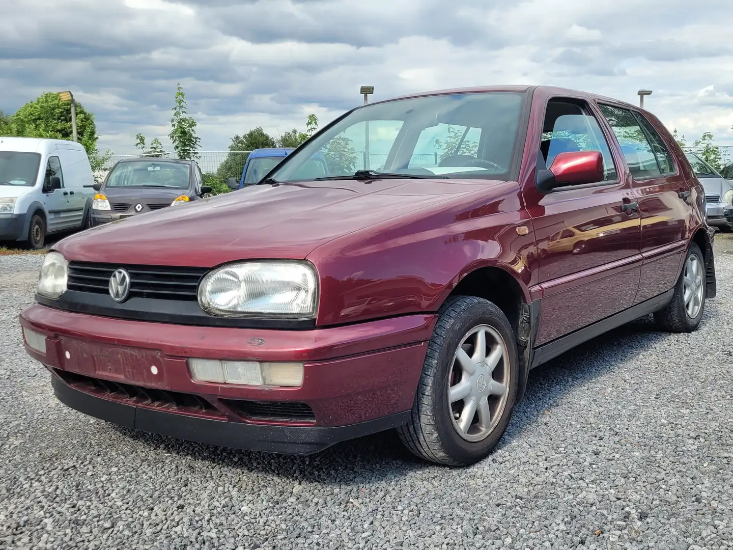 Volkswagen Golf 1.9 TDi AUTOMAAT wordt GEKEURD AIRCO TREKHAAK 1997 Rouge - 1