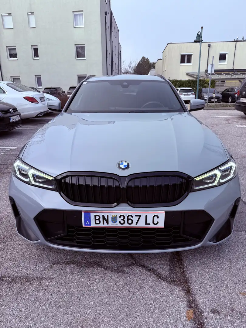 BMW 318 318d 48 V M-Sportpaket Touring Aut. Grau - 2