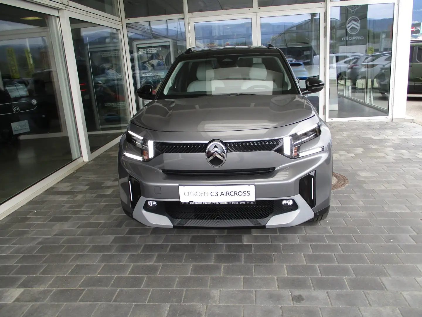 Citroen C3 Aircross Elektro 113 MAX, Extended Range Grau - 2