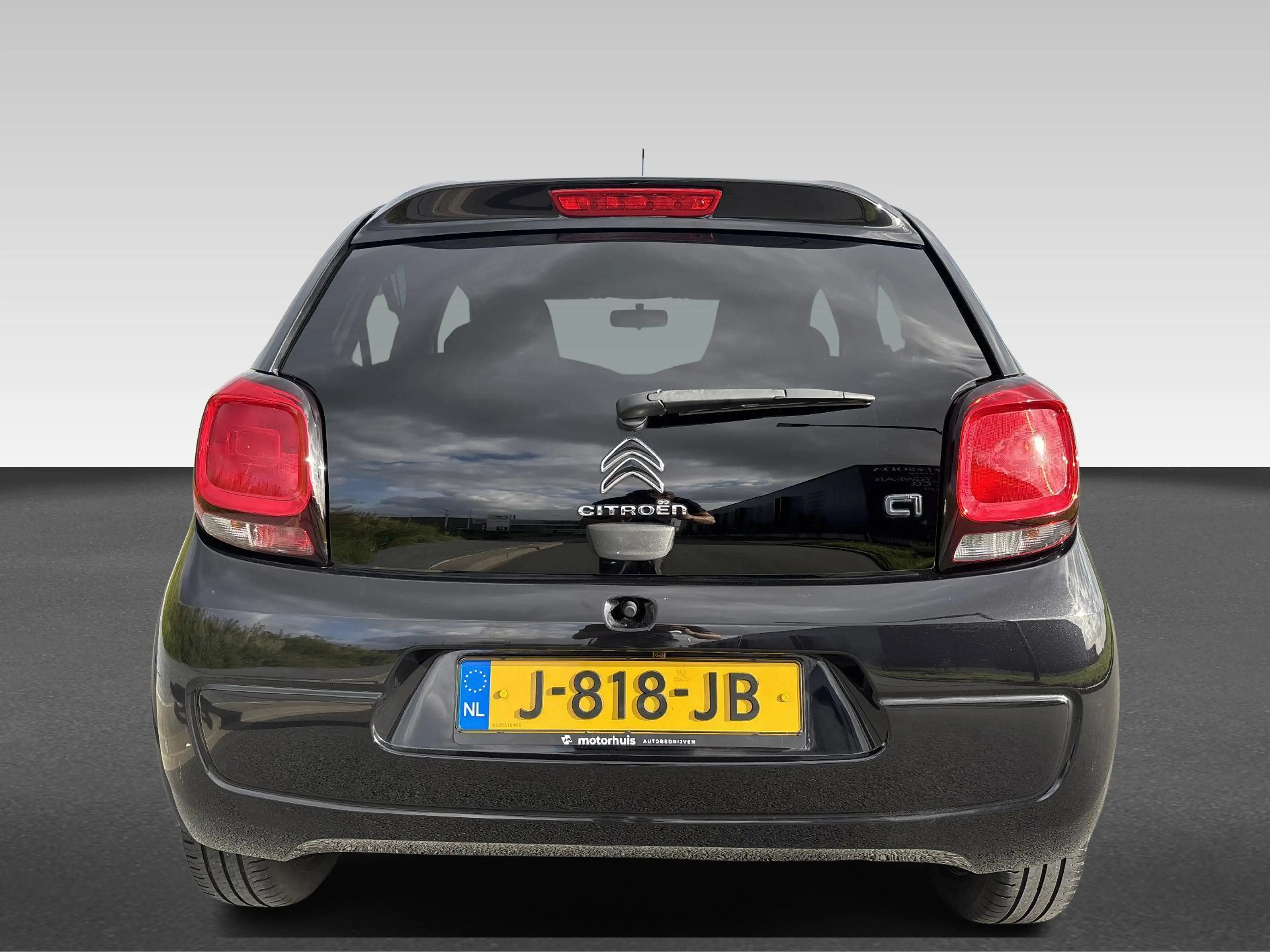 Citroen C1 1.0 VTi Shine Achteruitrijcamera — photo 10