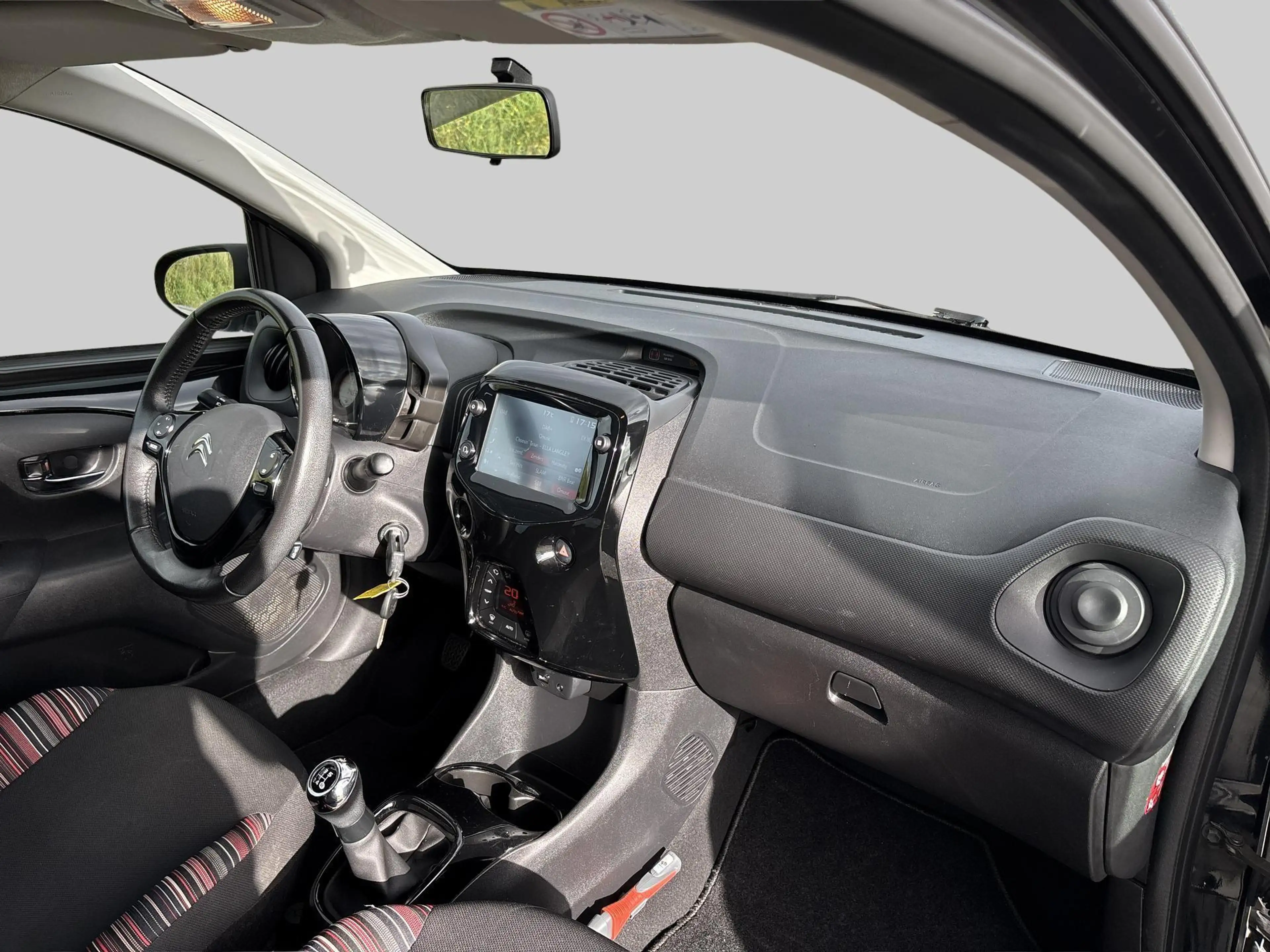 Citroen C1 1.0 VTi Shine Achteruitrijcamera — photo 13