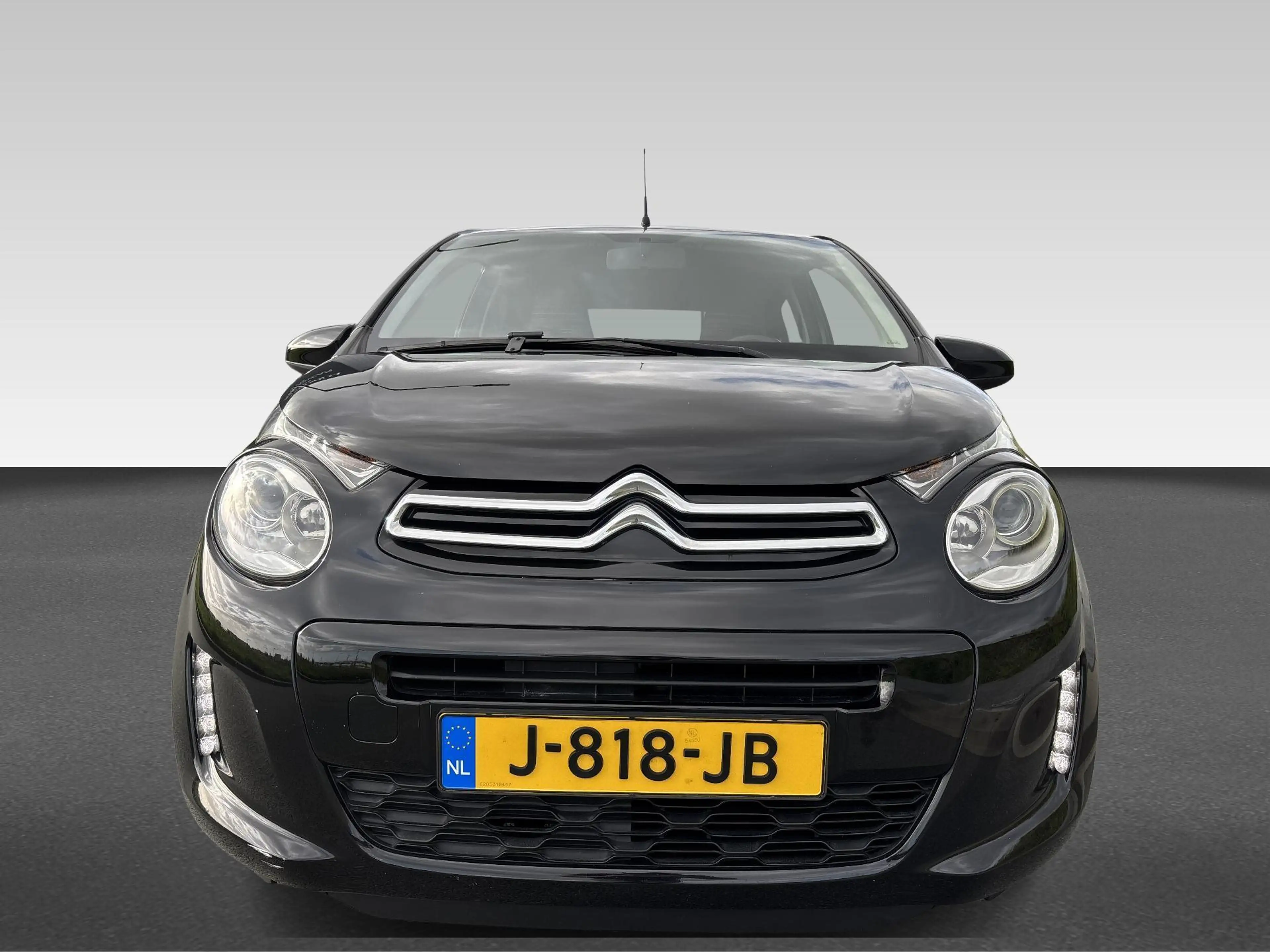Citroen C1 1.0 VTi Shine Achteruitrijcamera — photo 7