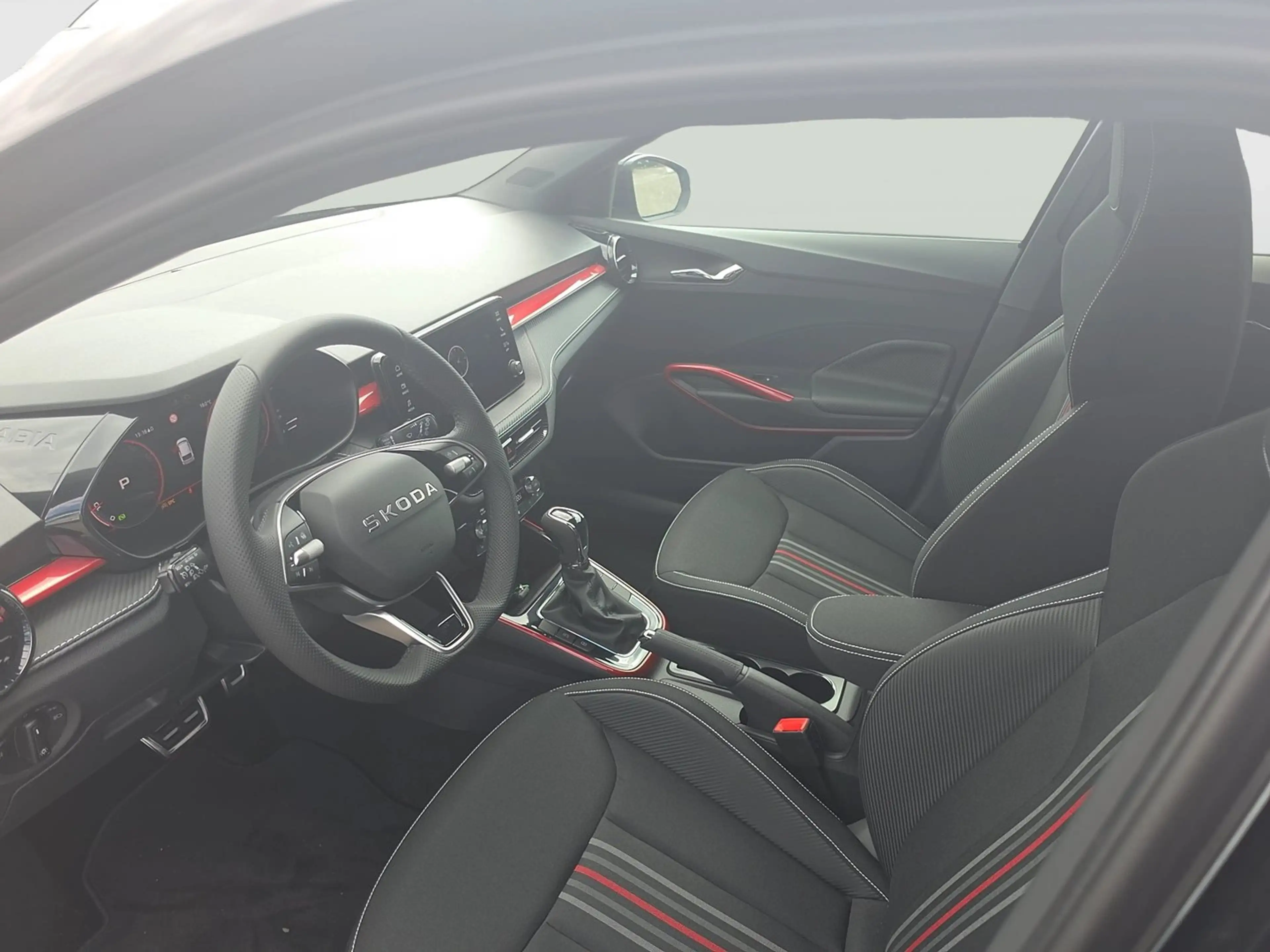 Skoda Fabia Monte Carlo TSI DSG — photo 8