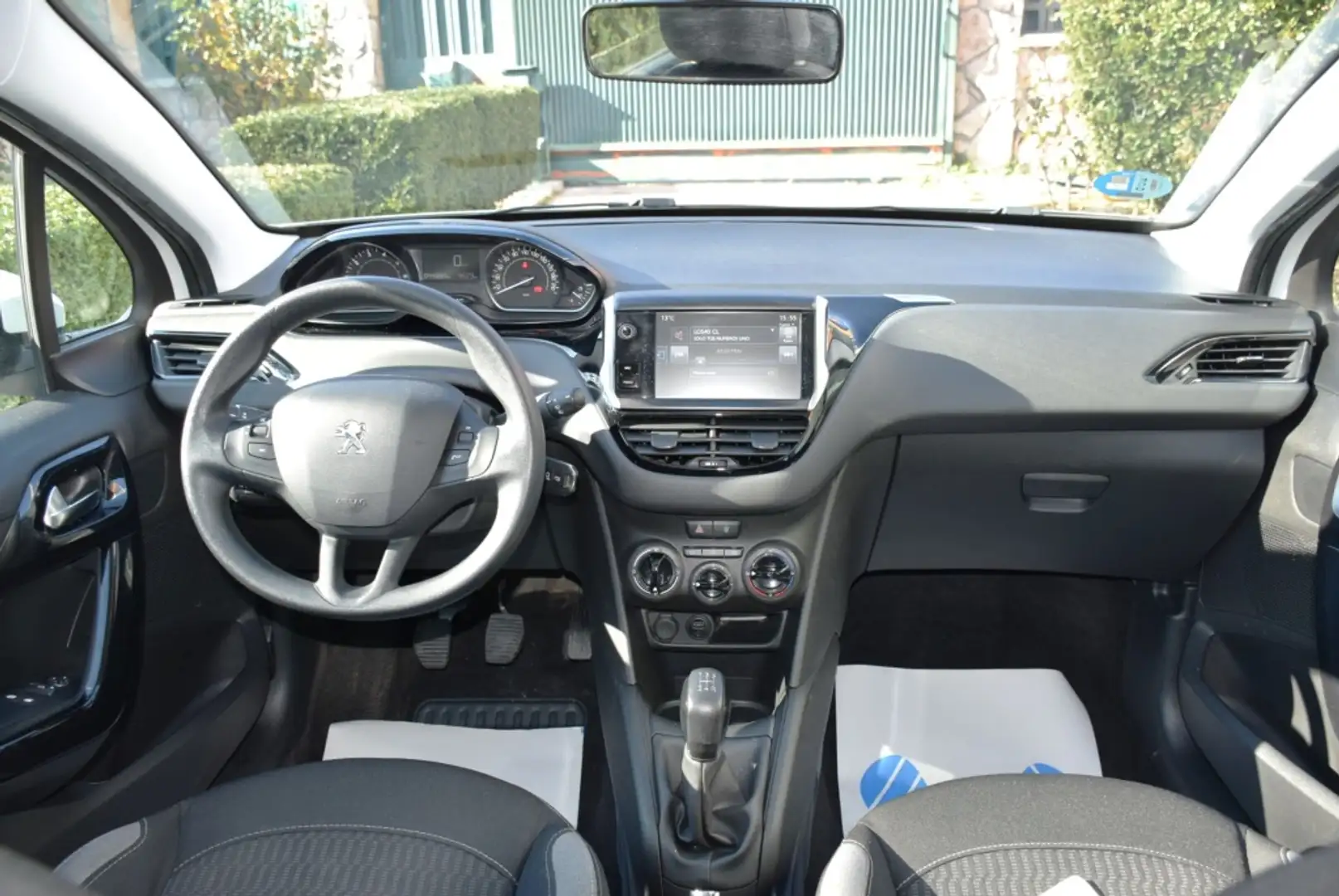 Peugeot 208 1.2 PureTech GLP Active 82 Weiß - 1