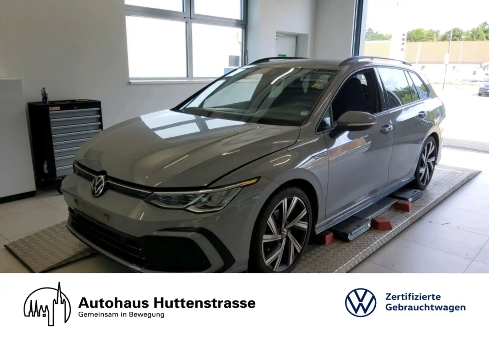 Volkswagen Golf VIII Variant 1.5 TSI R-Line LED NAVI AHK 18" Grau - 1