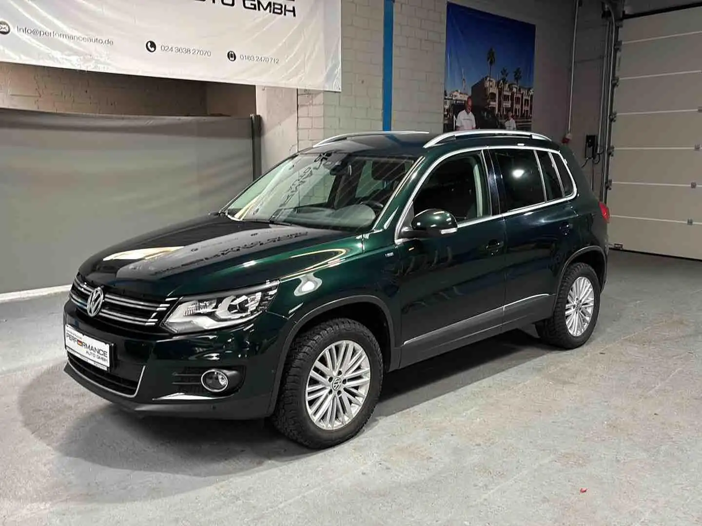 Volkswagen Tiguan 2.0 TDI Automatik AHK PDC Xenon 4x4 Verde - 1