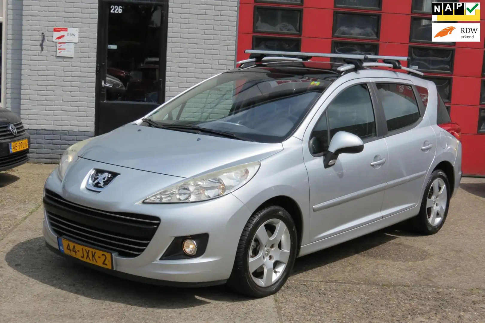 Peugeot 207 SW 1.6 VTi Première , NAVI, PANO, PDC , Grijs - 1