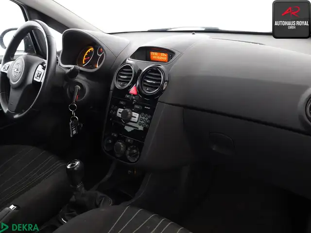 Opel Corsa view 9