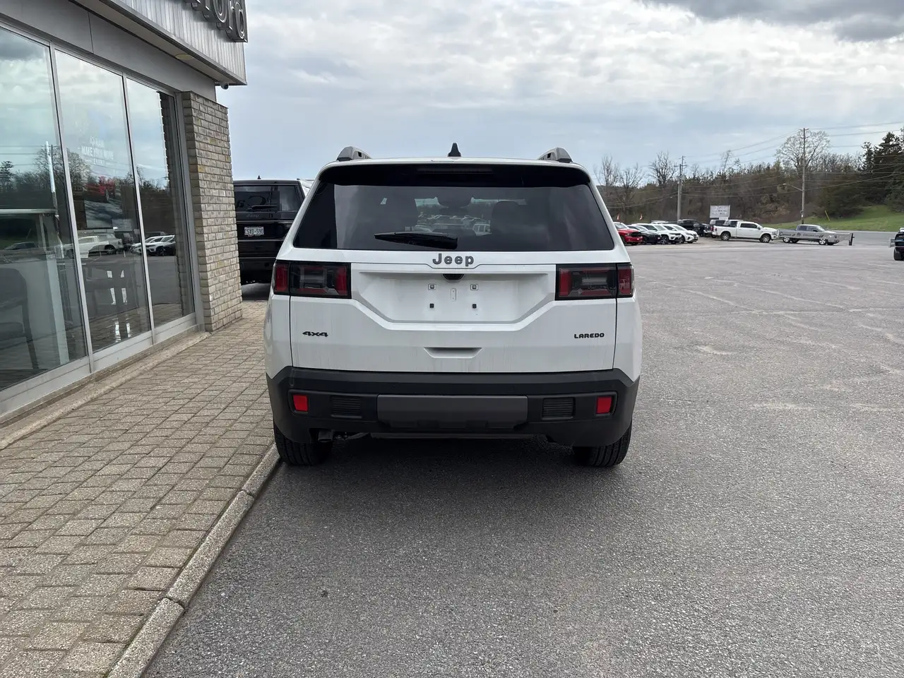 Jeep Cherokee снимка Jeep Cherokee