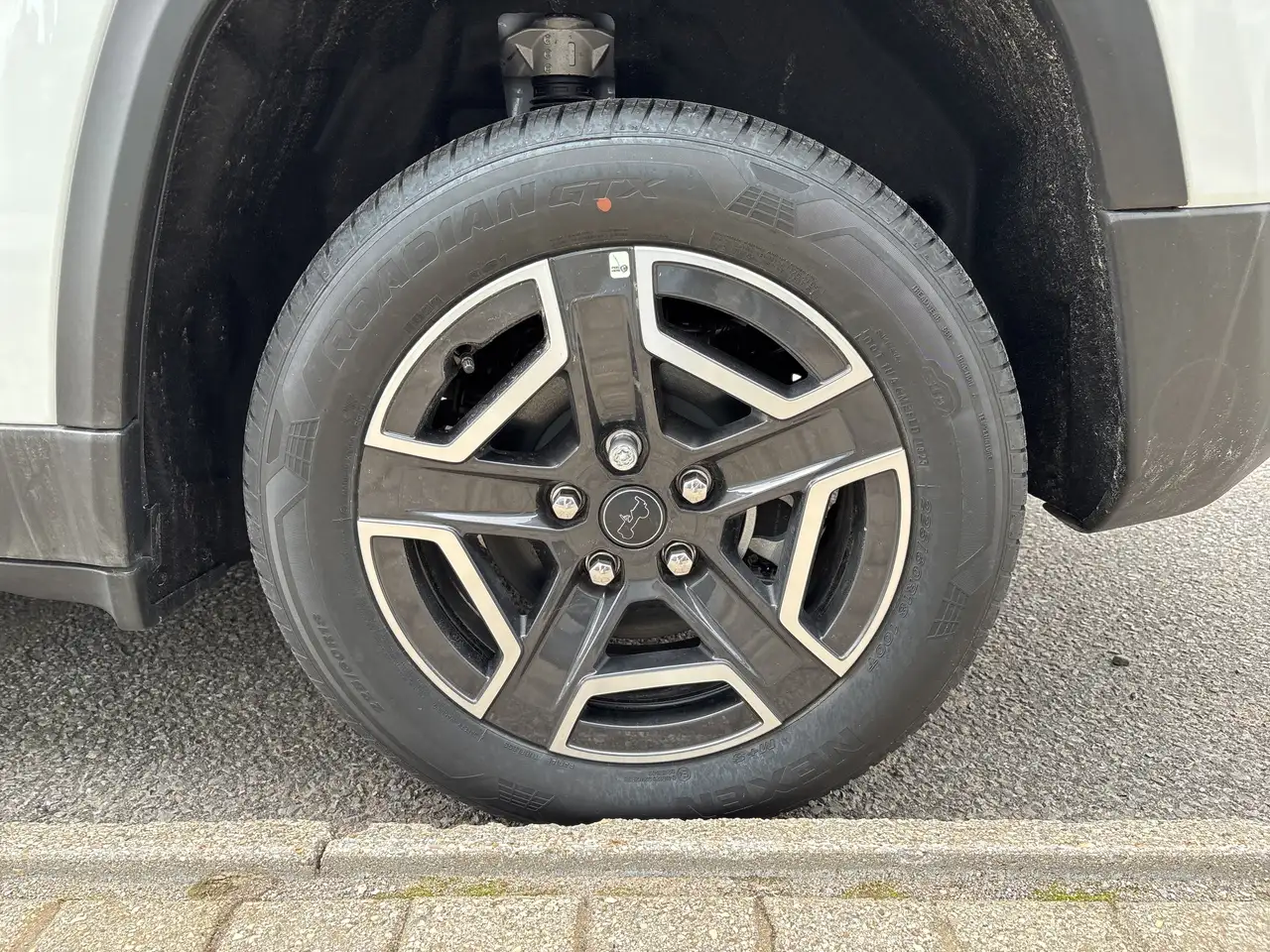Jeep Cherokee снимка Jeep Cherokee