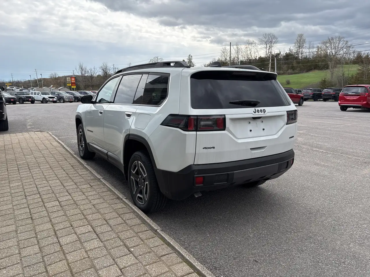 Jeep Cherokee снимка Jeep Cherokee