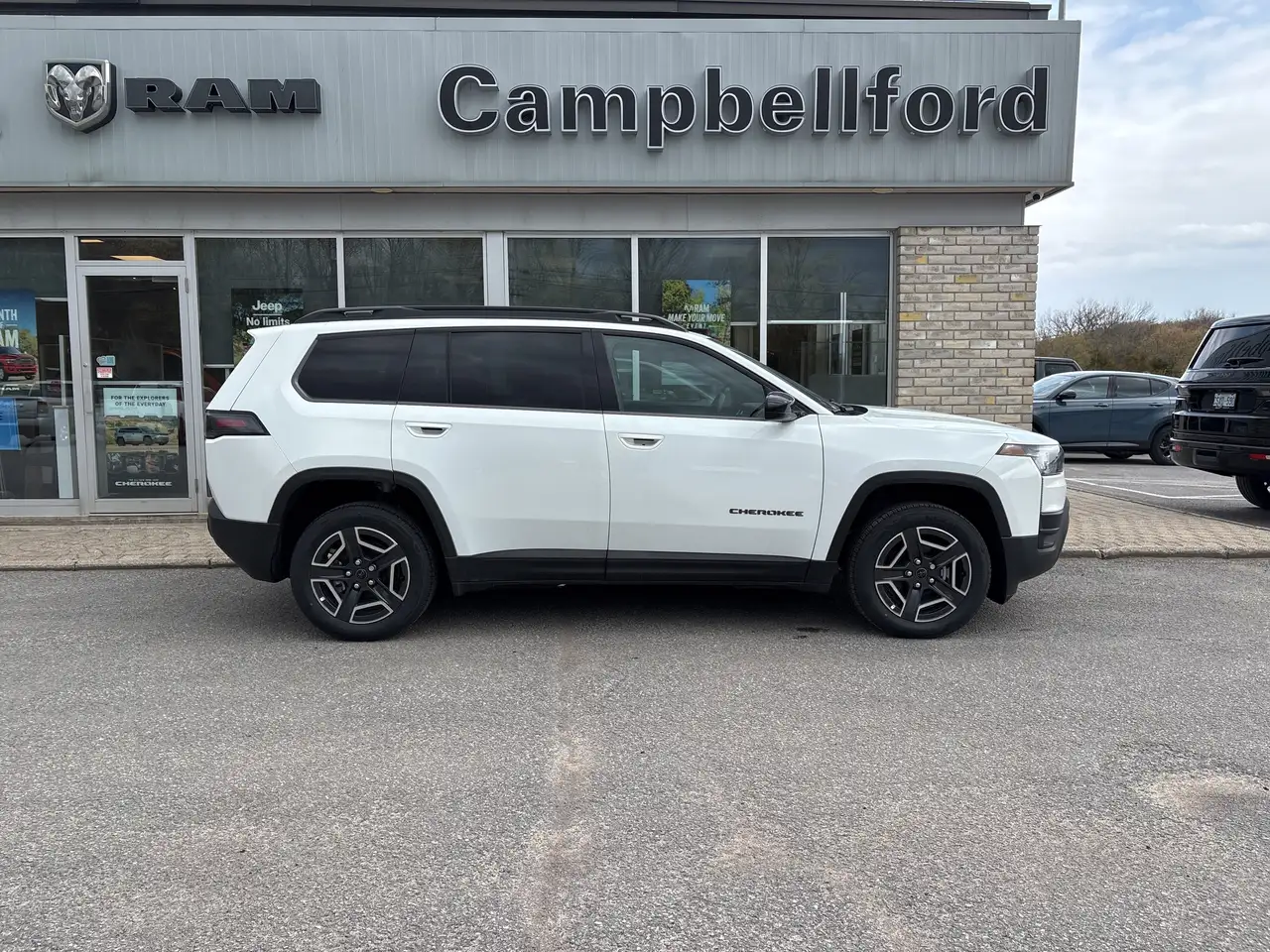 Jeep Cherokee снимка Jeep Cherokee