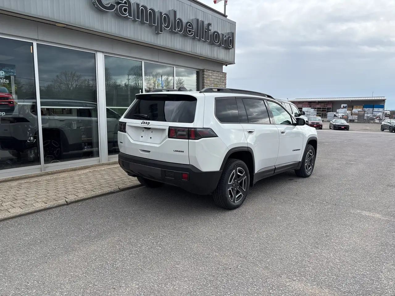 Jeep Cherokee снимка Jeep Cherokee