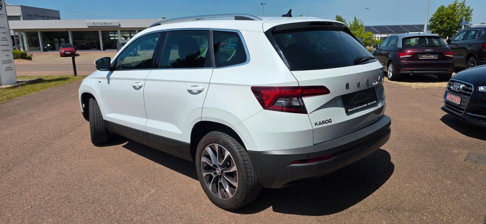 Skoda Karoq Drive 125 4x4+Navi+CarPlay+Kamera+LED+ Weiß - 2