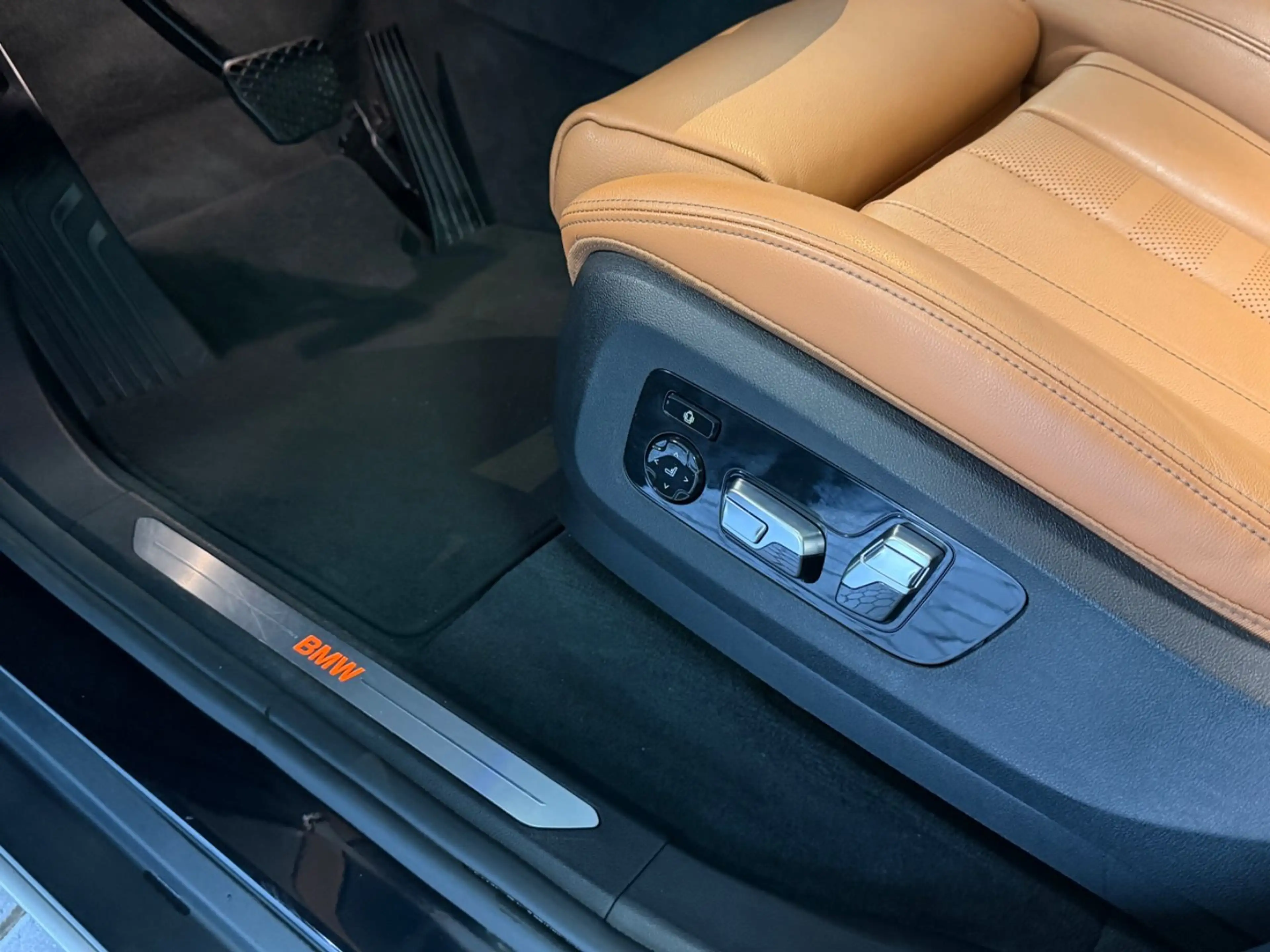 BMW X5 xDrive 30d X-Line*PANO*LED*SPORT* — photo 9