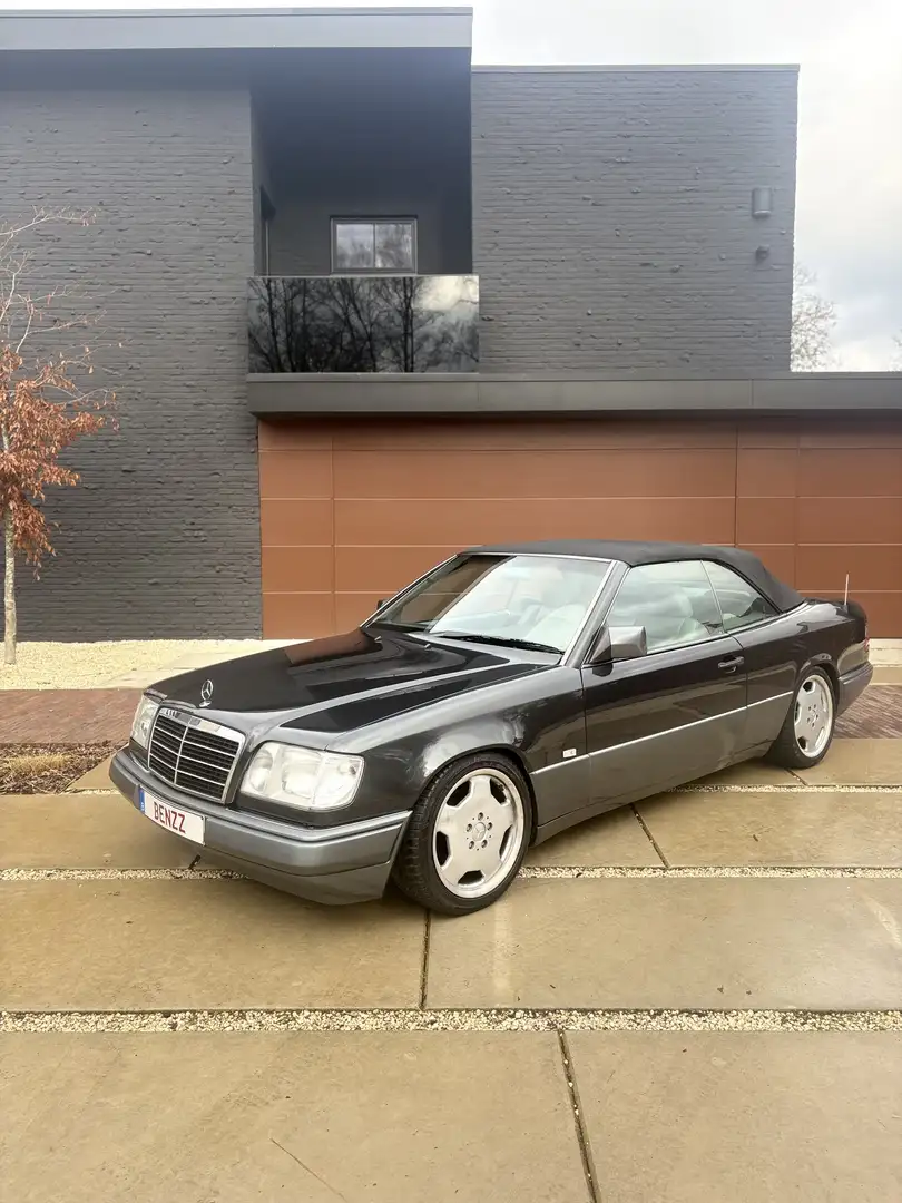 Mercedes-Benz CE 200 Schwarz - 2