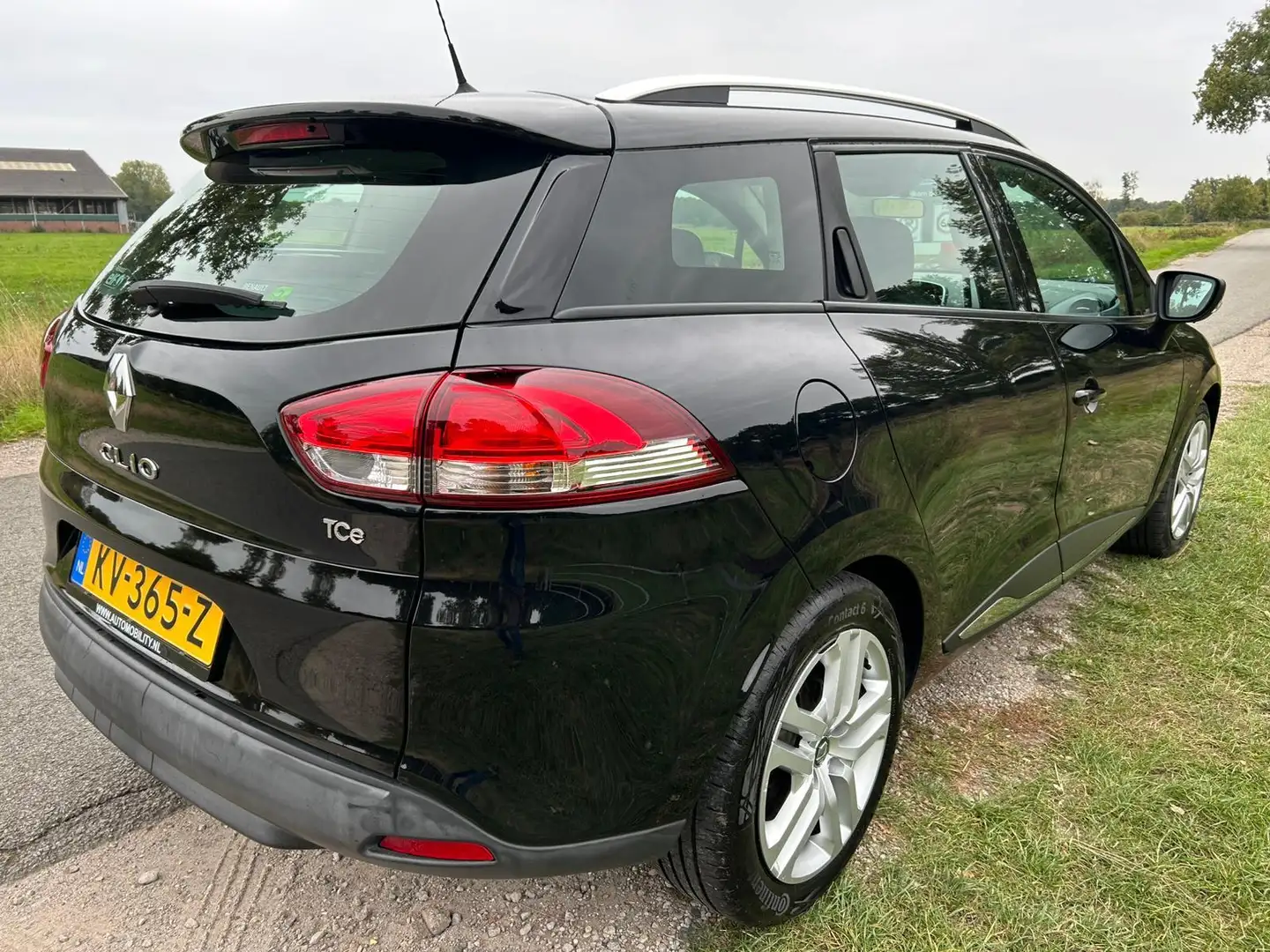 Renault Clio Estate 0.9 TCe Zen Estate navi, bluetooth zeer moo Zwart - 2