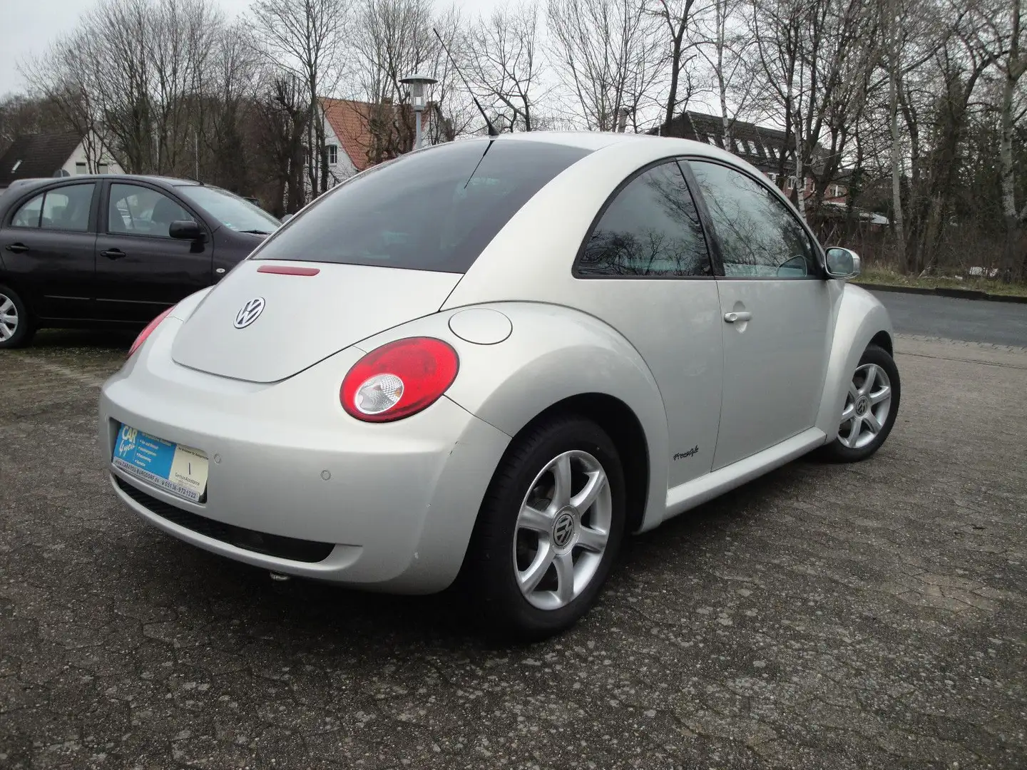 Volkswagen New Beetle Lim. 1.4 Freestyle*Klimaanalge*PDC* Zilver - 2
