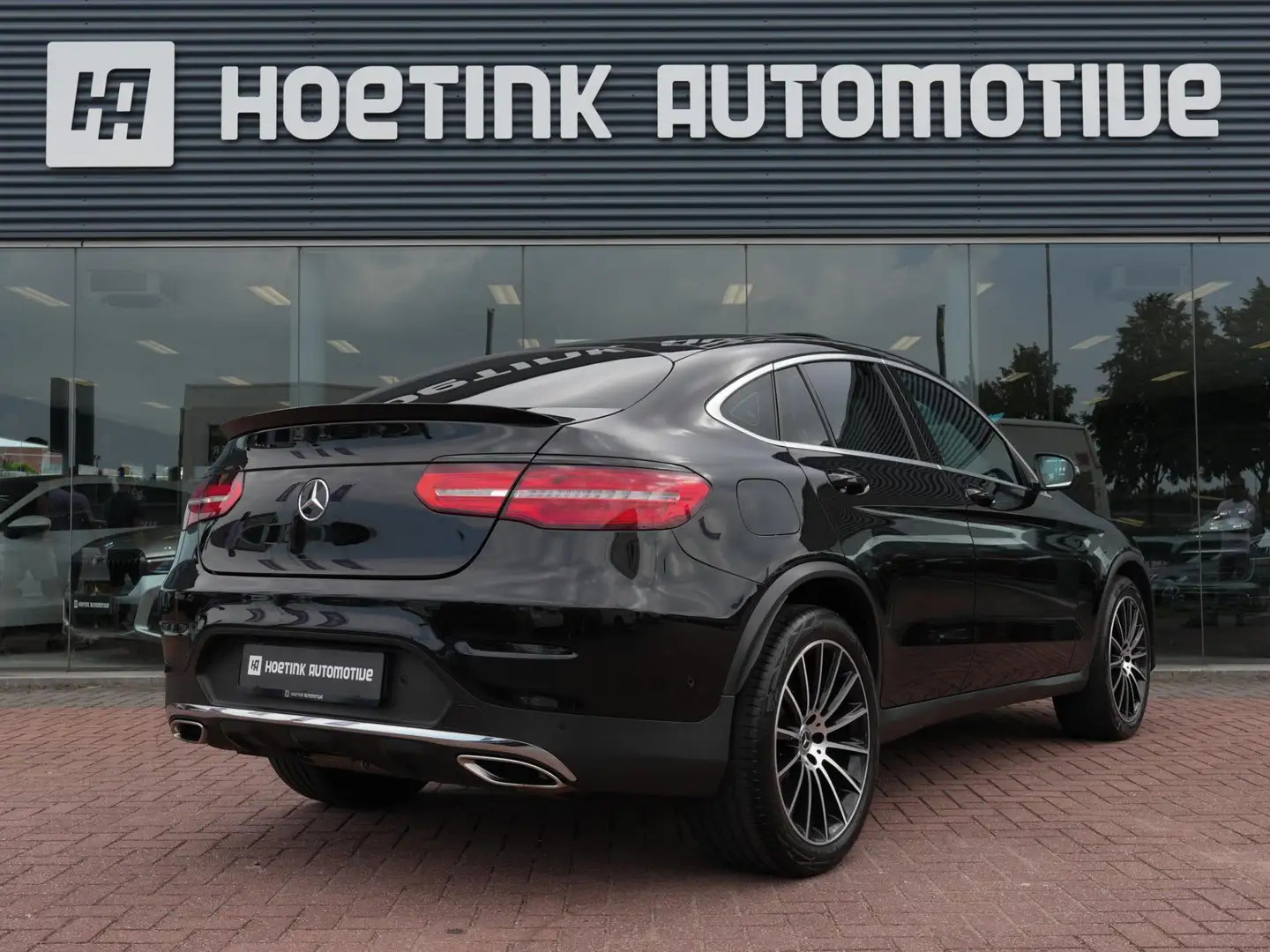 Mercedes-Benz GLC 250 Coupé 4MATIC Premium Plus | Pano | Afn trekhaak | Zwart - 2