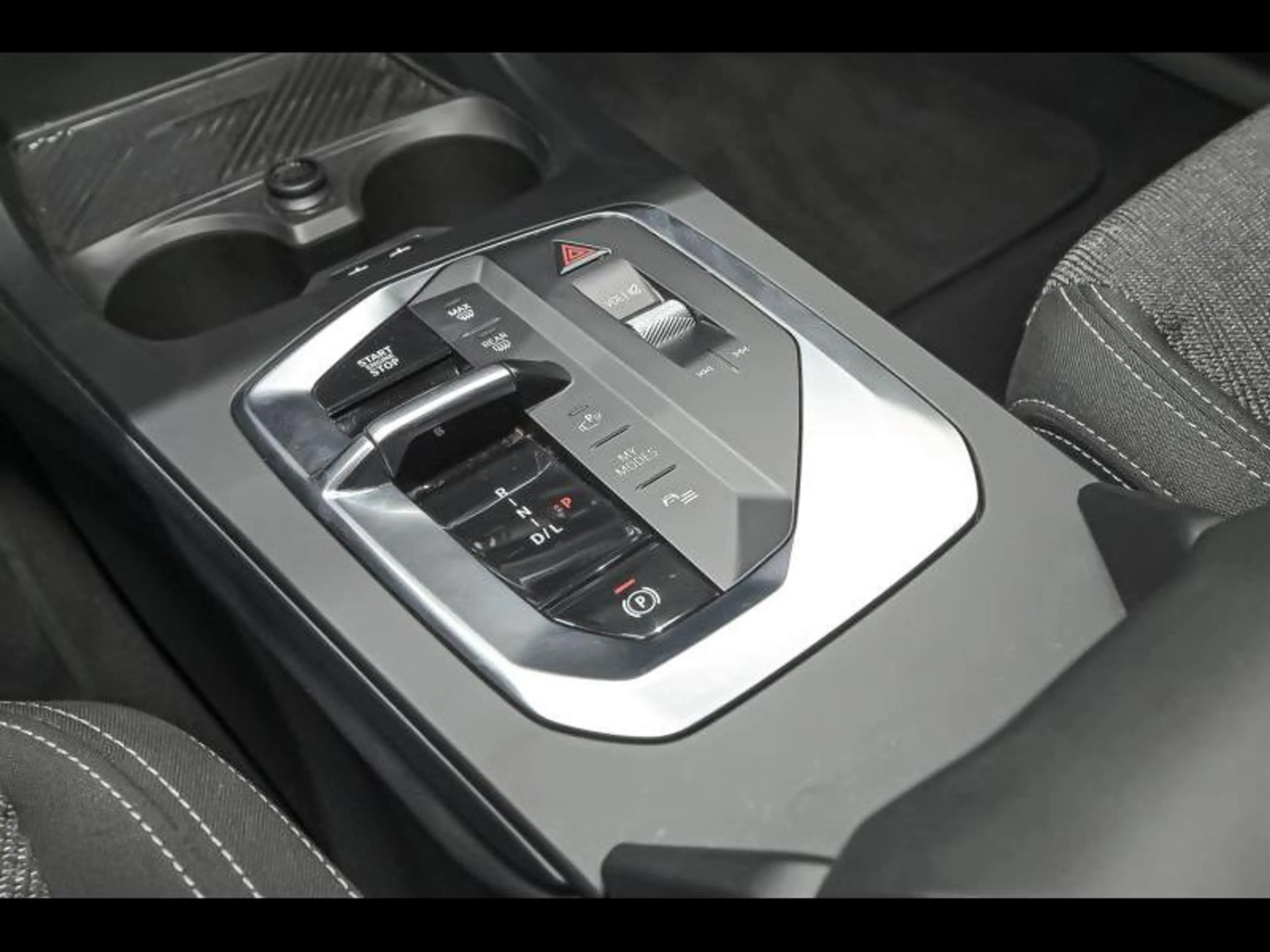 BMW 120 i - PREMIUMPACK+|360CAM|DASS+|HUD|H&M — photo 11