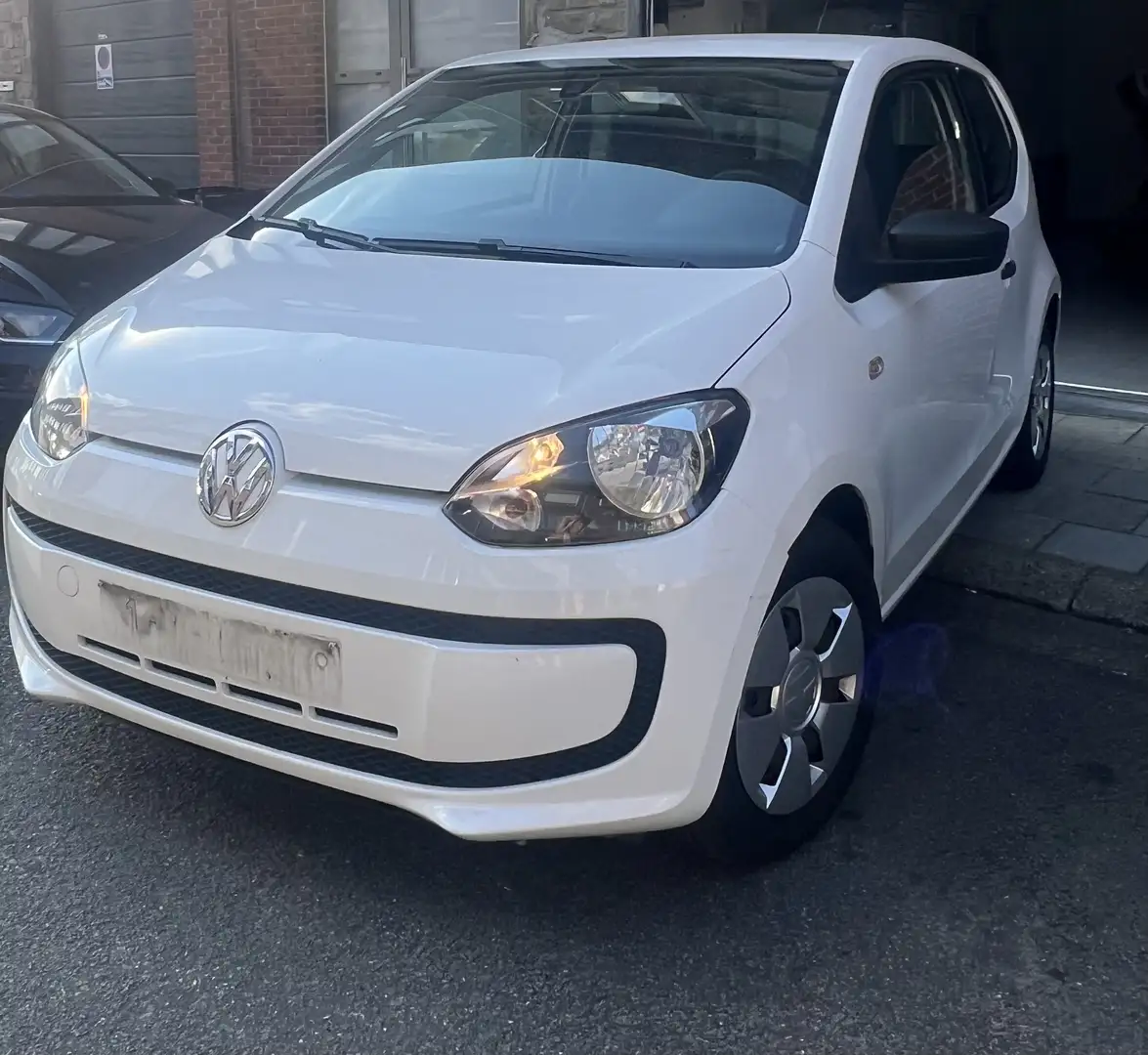 Volkswagen up! white - 1