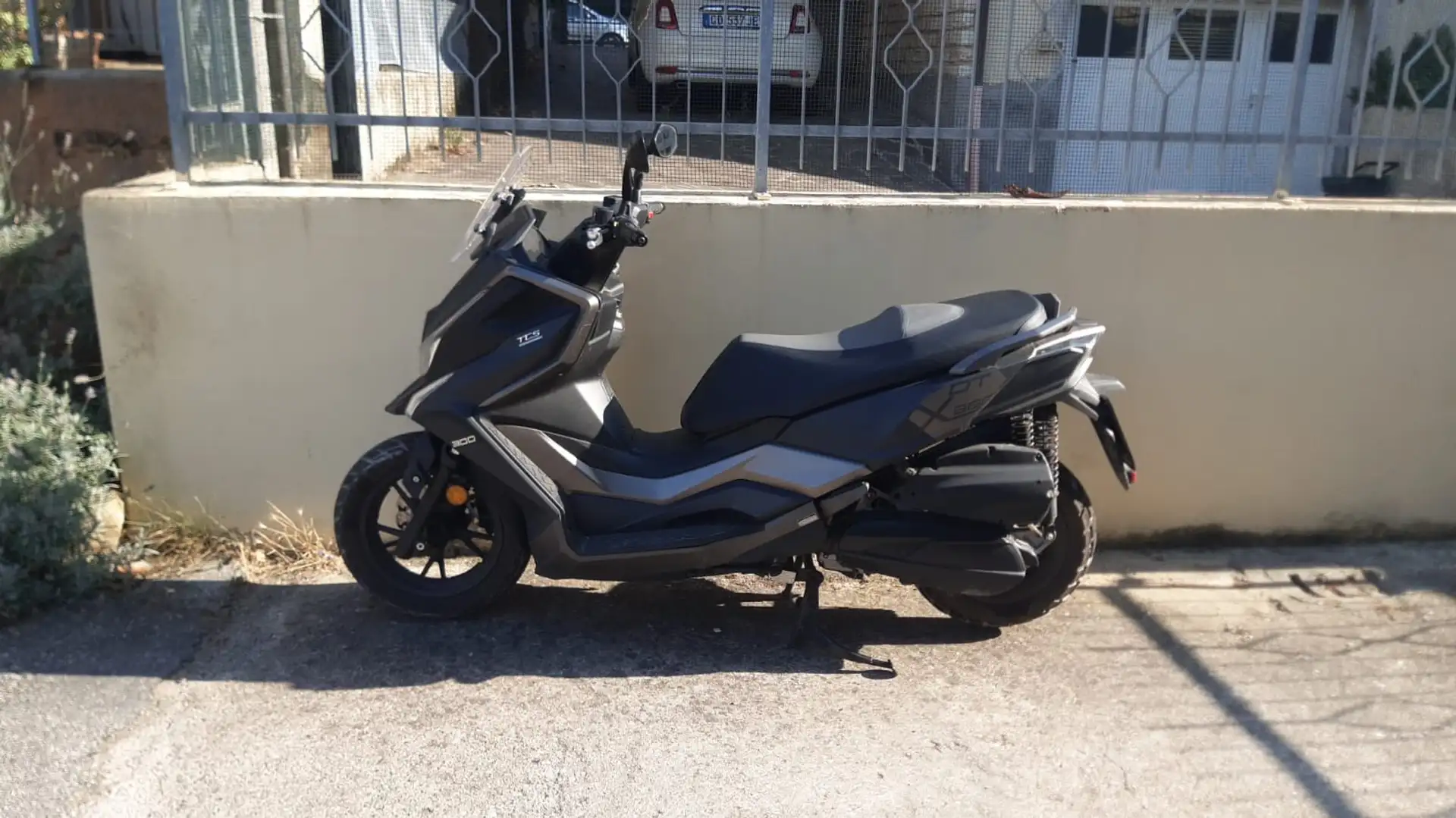 Kymco DTX 360 Negro - 1