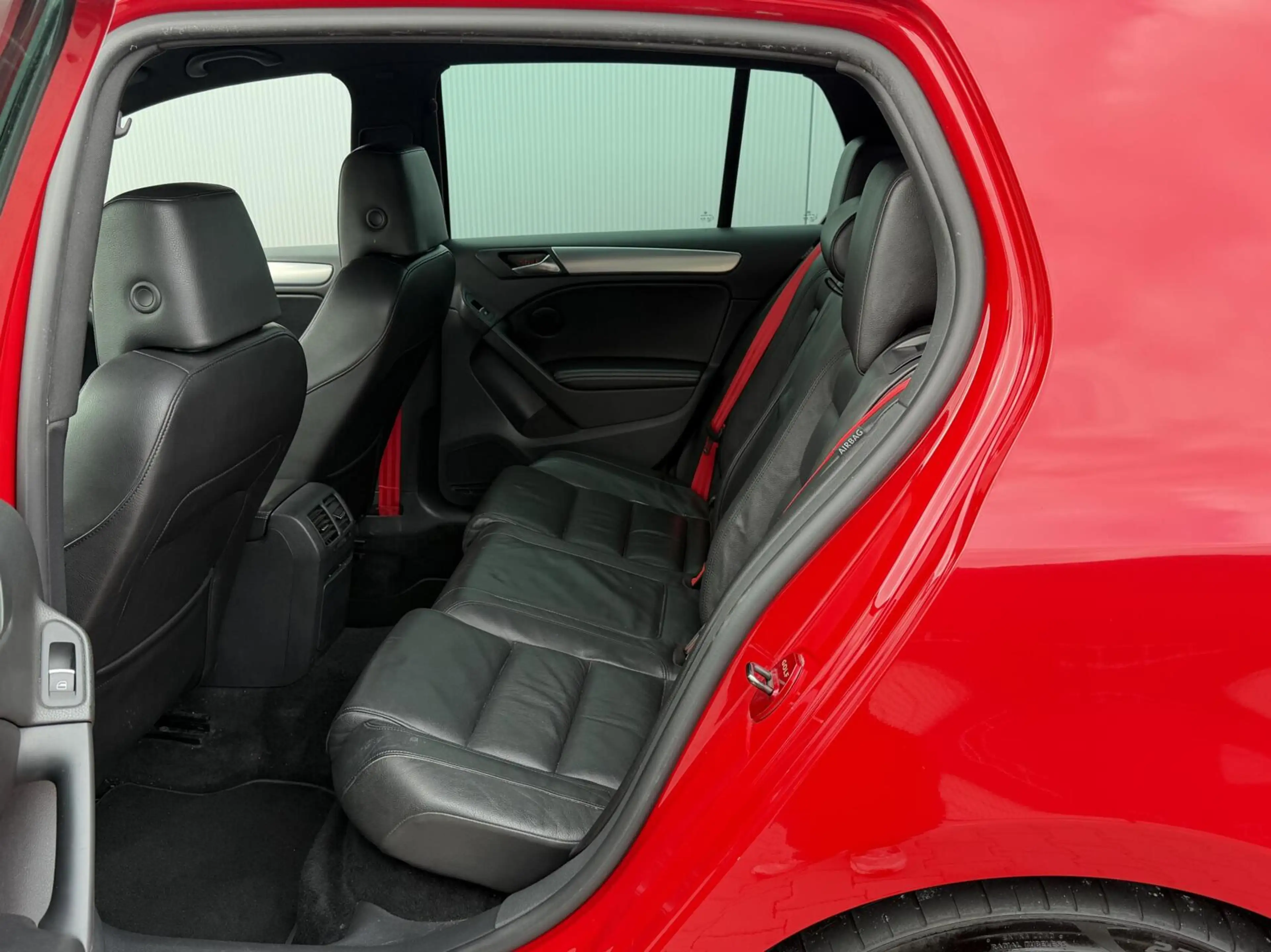 Volkswagen Golf 2.0 R 4-Motion | Maxton | DSG | Xenon | 271 PK — photo 14