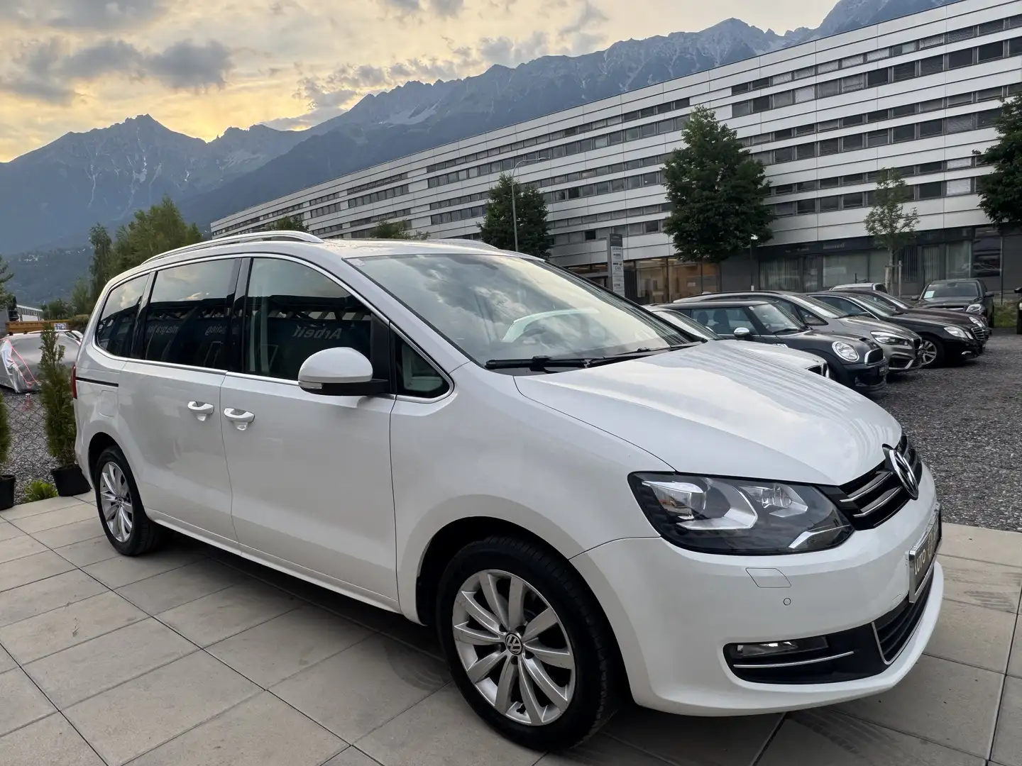Volkswagen Sharan Highline BMT 4Motion Weiß - 2