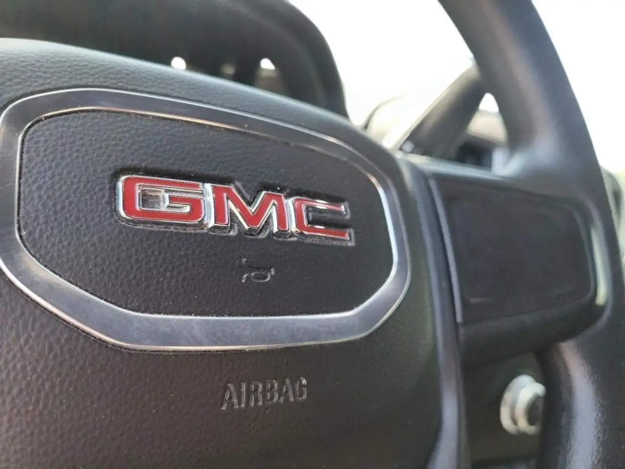 GMC Sierra 2500HD снимка GMC Sierra 2500HD