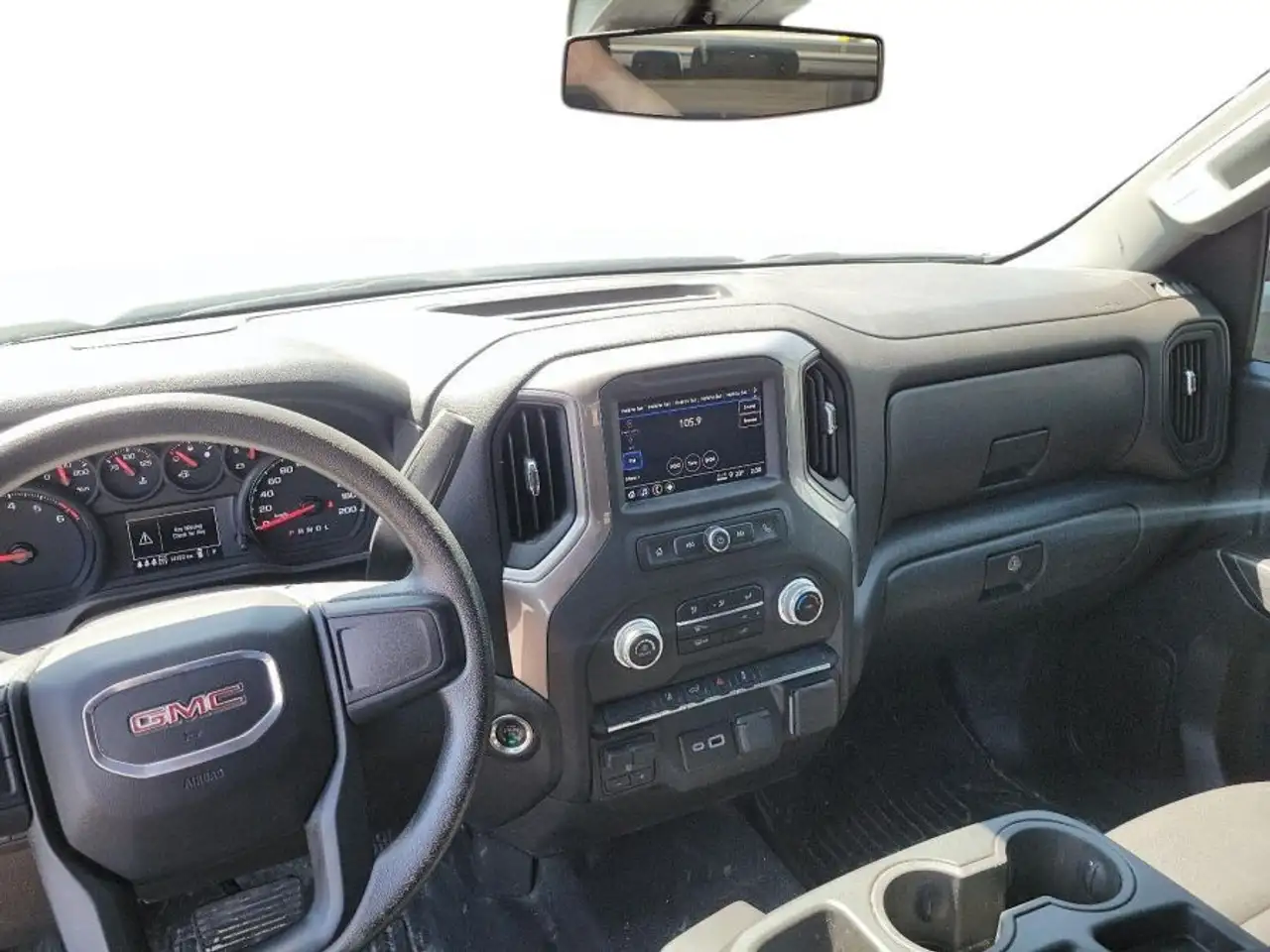 GMC Sierra 2500HD снимка GMC Sierra 2500HD