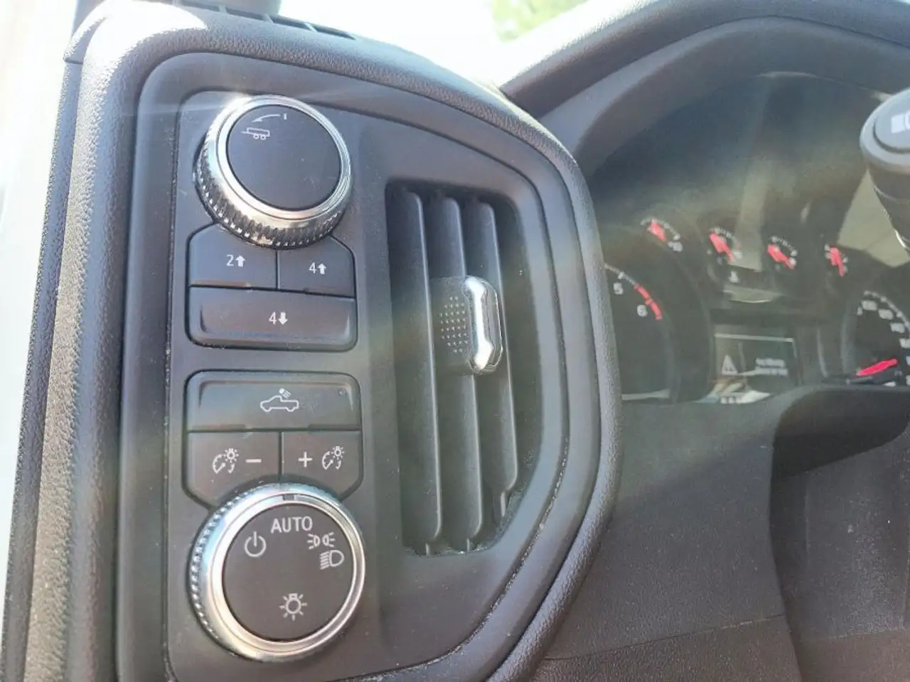 GMC Sierra 2500HD снимка GMC Sierra 2500HD
