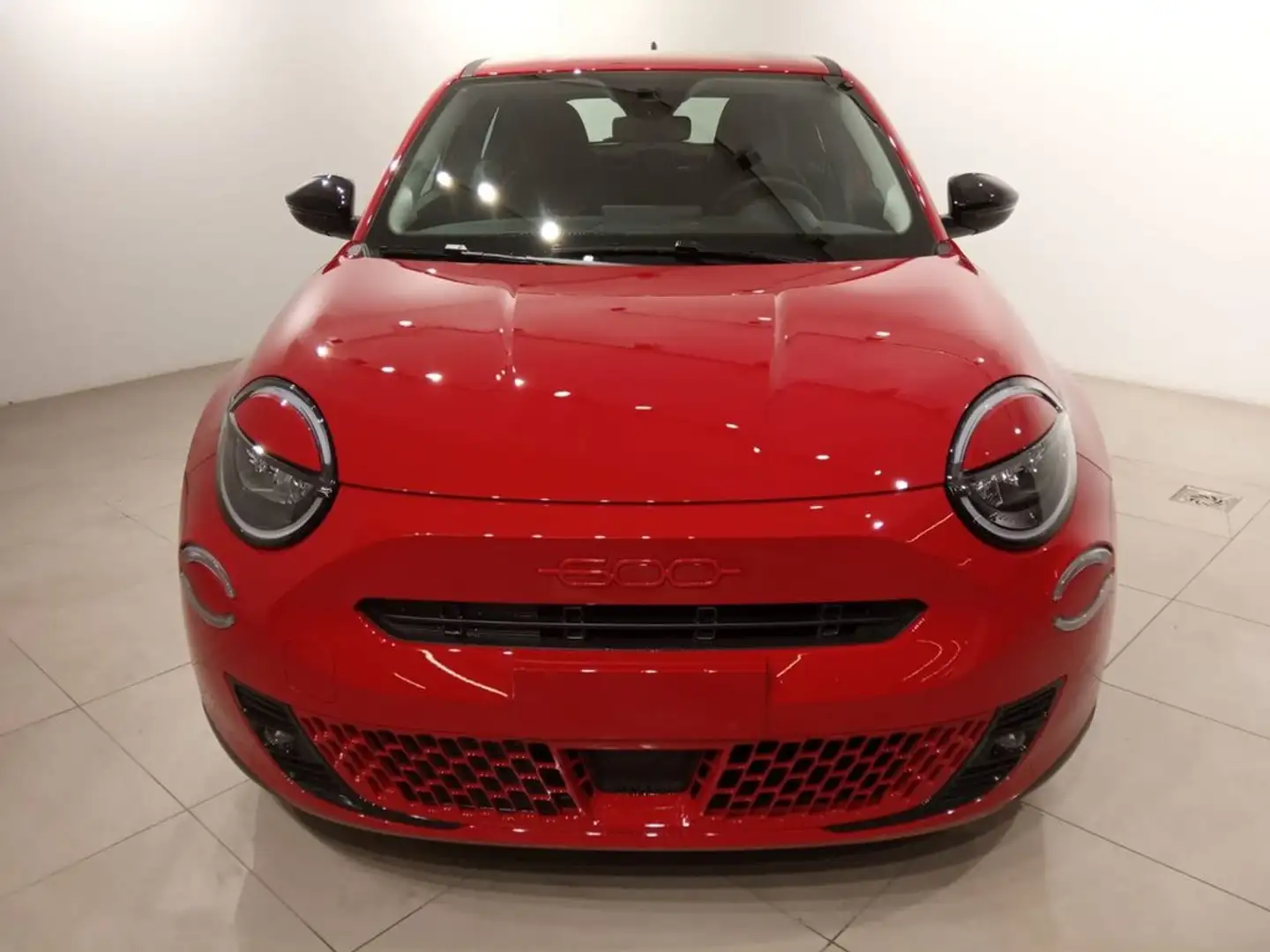 Fiat 600 e RED 54kwh 115kw (156cv) Rojo - 1