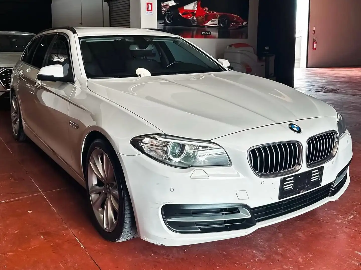 BMW 520 520d Touring xdrive 190cv auto Bianco - 1