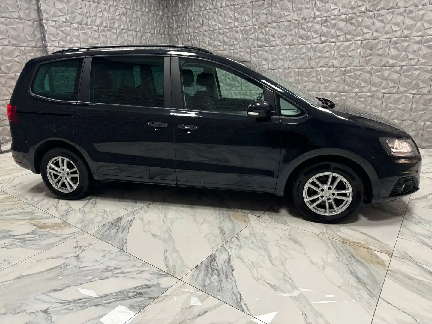 SEAT Alhambra Executive 2,0 TDI *Navi-Voll Fahrbereit Schwarz - 2